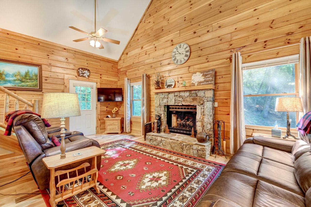 Waynesville Cabin With Covered Deck And Fire Pit! Lake Junaluska Екстер'єр фото