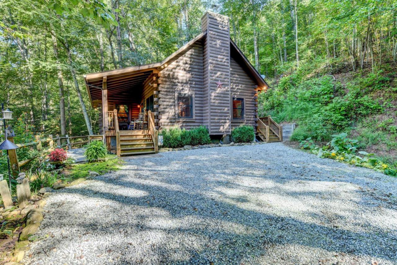 Waynesville Cabin With Covered Deck And Fire Pit! Lake Junaluska Екстер'єр фото